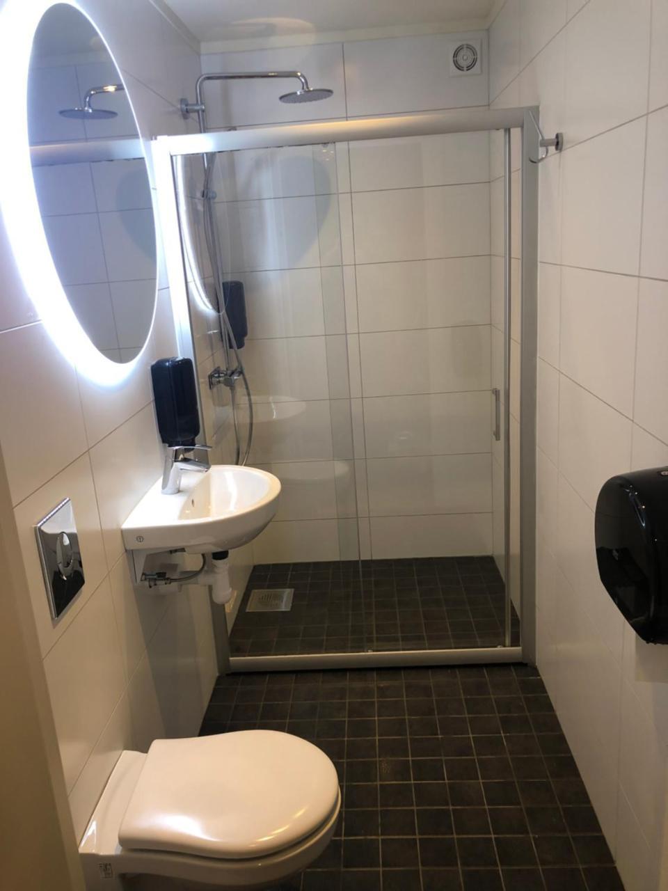 Landvetter Parkering Bed & Breakfast Härryda Eksteriør bilde
